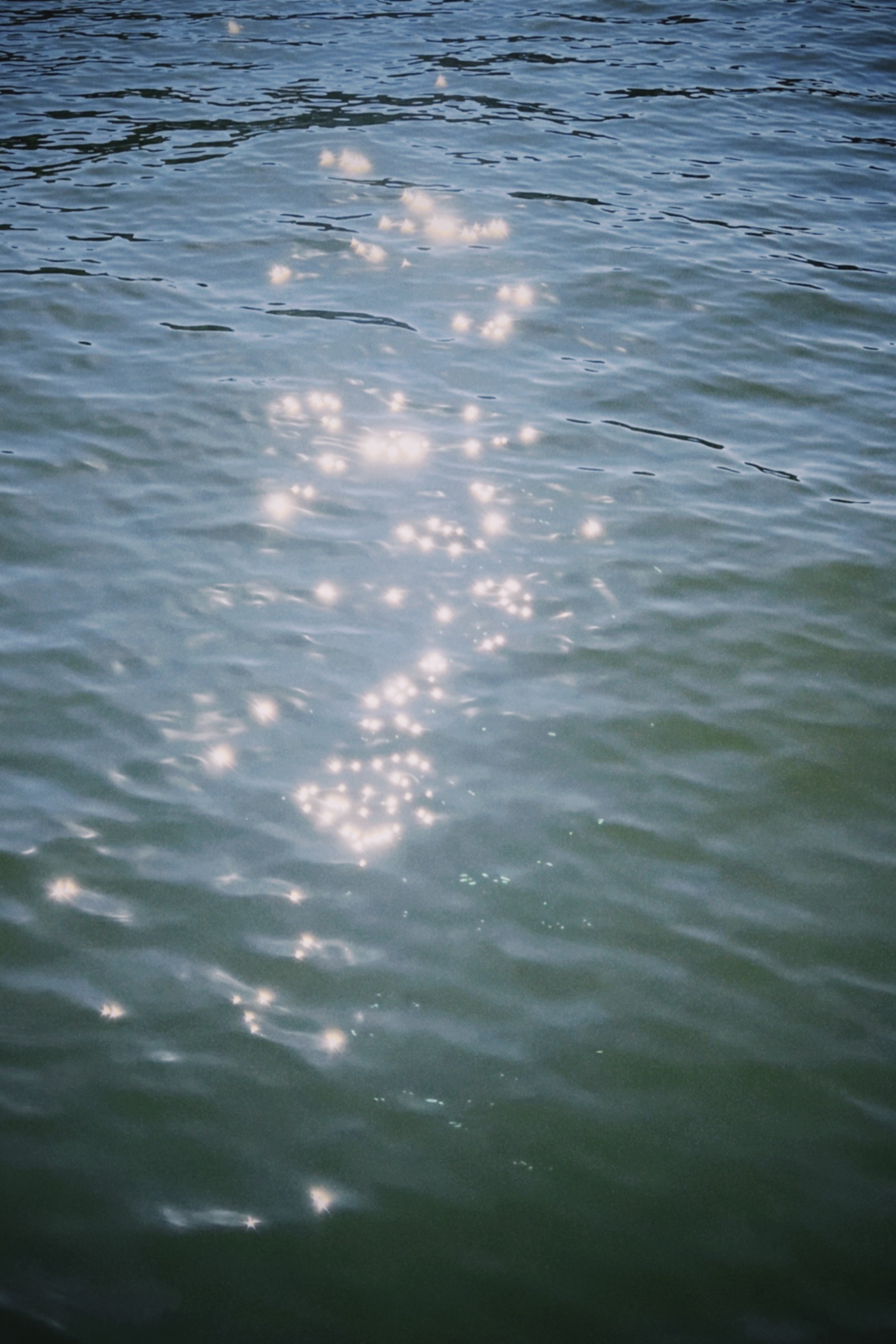 Sonnenlicht auf Wasser